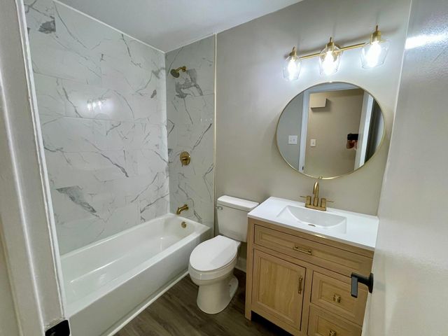 3255 Sutherland Drive, Lexington, KY 40517