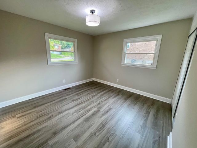 3255 Sutherland Drive, Lexington, KY 40517