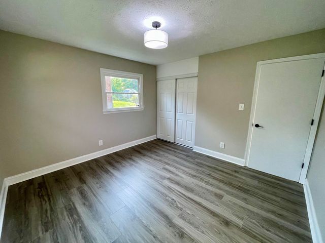 3255 Sutherland Drive, Lexington, KY 40517