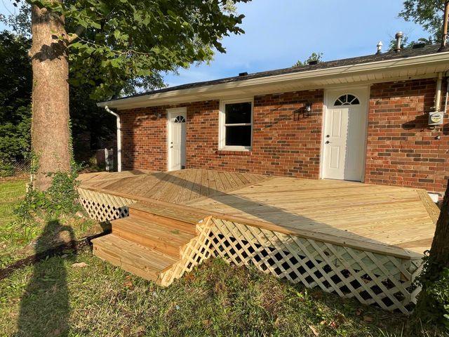 3255 Sutherland Drive, Lexington, KY 40517