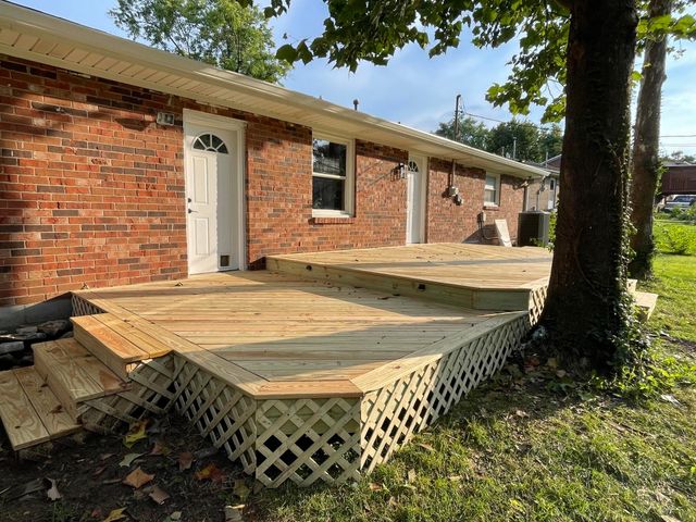 3255 Sutherland Drive, Lexington, KY 40517