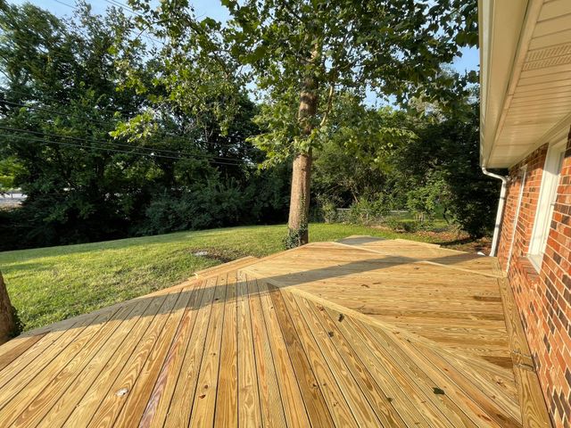 3255 Sutherland Drive, Lexington, KY 40517