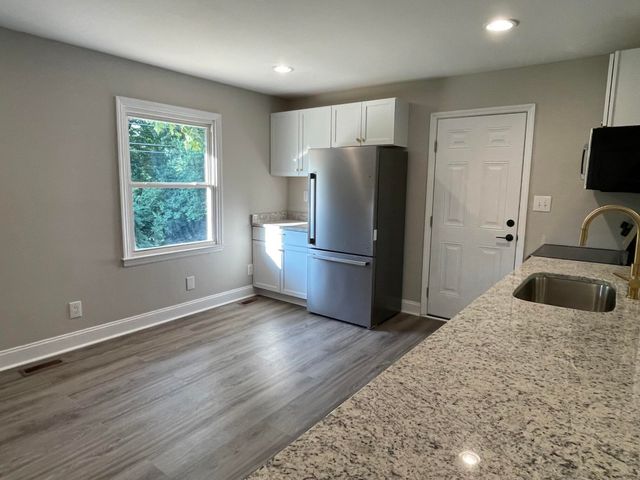 3255 Sutherland Drive, Lexington, KY 40517