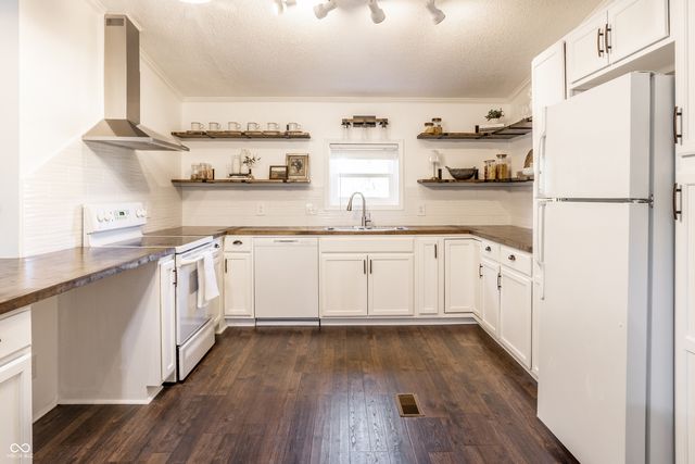 16882 E Durbin Road, Noblesville, IN 46060