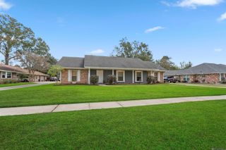 6225 Chattanooga Dr, Baton Rouge, LA 70817