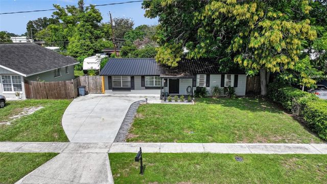 1611 SMITHFIELD CIRCLE W, Lakeland, FL 33801
