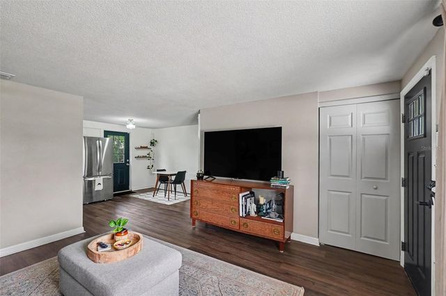 1611 SMITHFIELD CIRCLE W, Lakeland, FL 33801