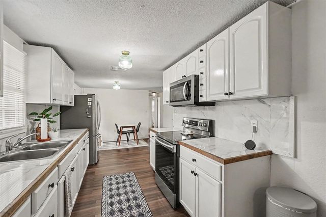 1611 SMITHFIELD CIRCLE W, Lakeland, FL 33801