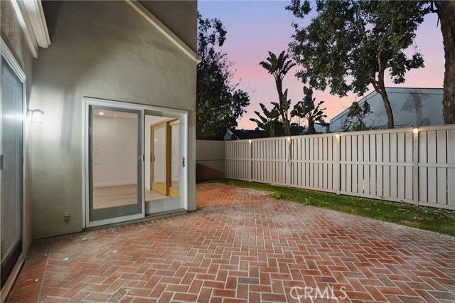 7195 Riptide Circle, Huntington Beach, CA 92648