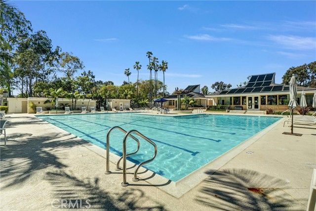 7195 Riptide Circle, Huntington Beach, CA 92648