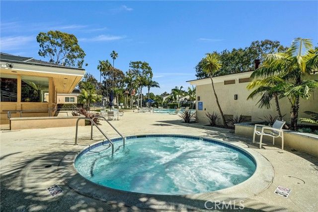 7195 Riptide Circle, Huntington Beach, CA 92648
