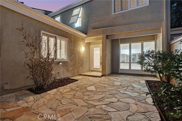 7195 Riptide Circle, Huntington Beach, CA 92648