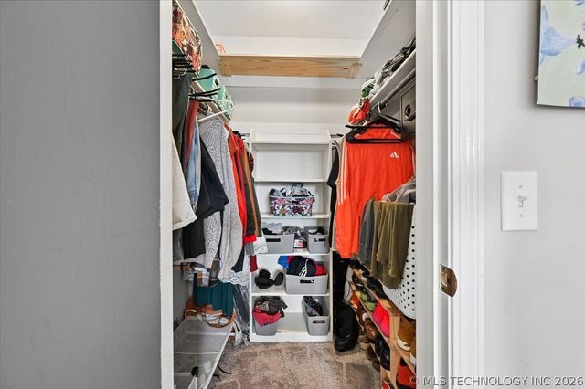 7505 S 70th East Avenue, Tulsa, OK 74133