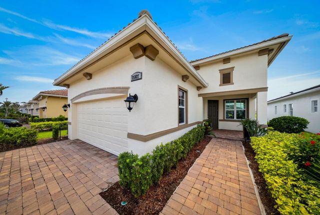 25037 SW Alberti Way, Port St Lucie, FL 34986