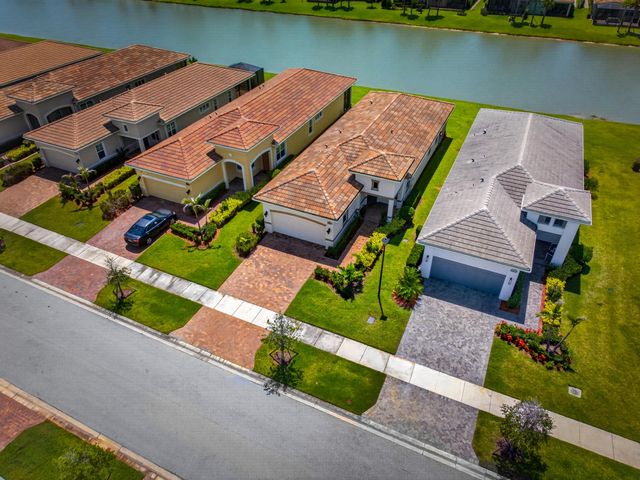 25037 SW Alberti Way, Port St Lucie, FL 34986