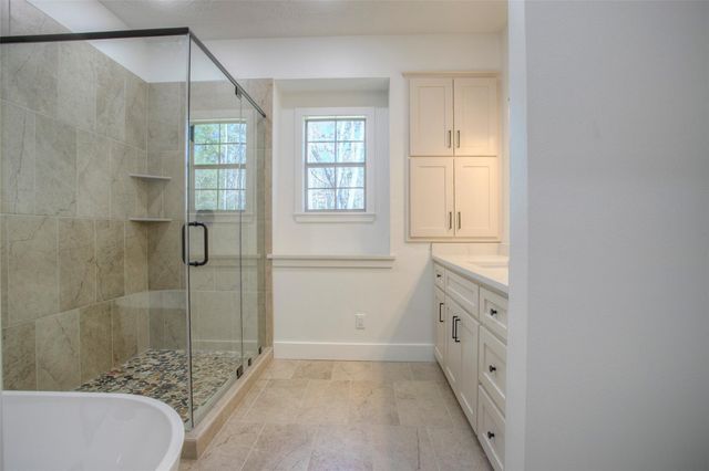 83 Dahlia Road, Huntsville, TX 77320