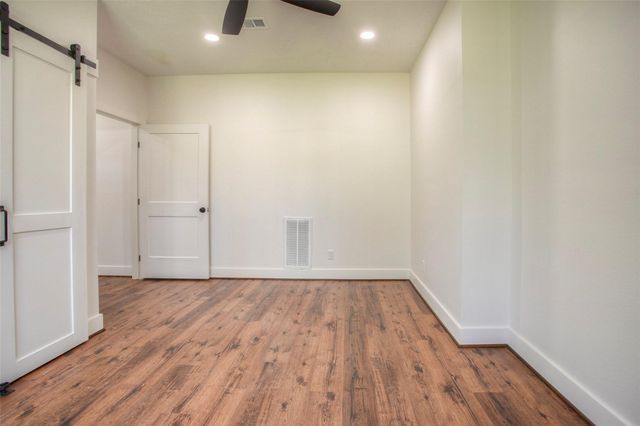 83 Dahlia Road, Huntsville, TX 77320