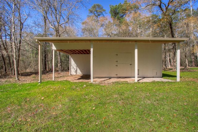 83 Dahlia Road, Huntsville, TX 77320