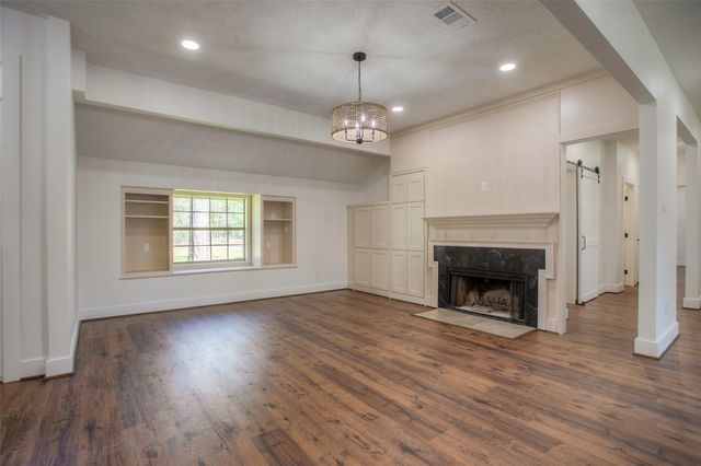 83 Dahlia Road, Huntsville, TX 77320