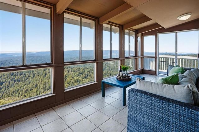 18568 Favre Ridge Road, Los Gatos, CA 95033