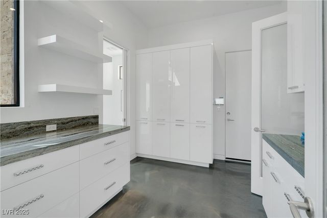 10 Ridge Blossom Road, Las Vegas, NV 89135