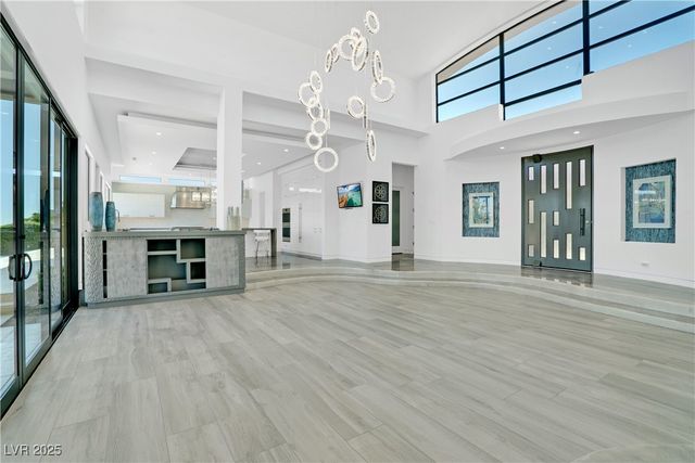 10 Ridge Blossom Road, Las Vegas, NV 89135