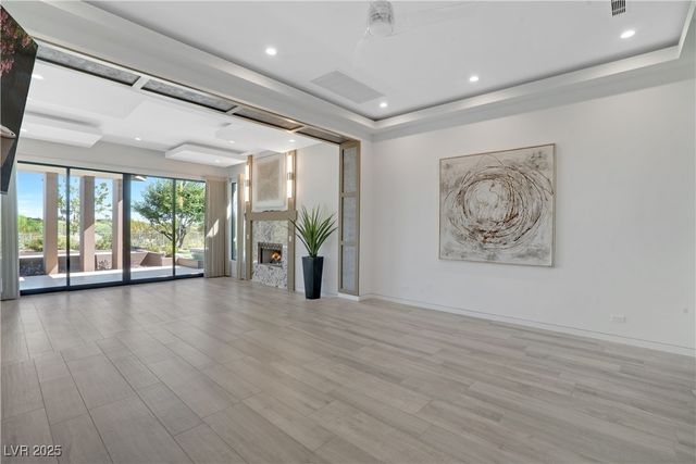 10 Ridge Blossom Road, Las Vegas, NV 89135