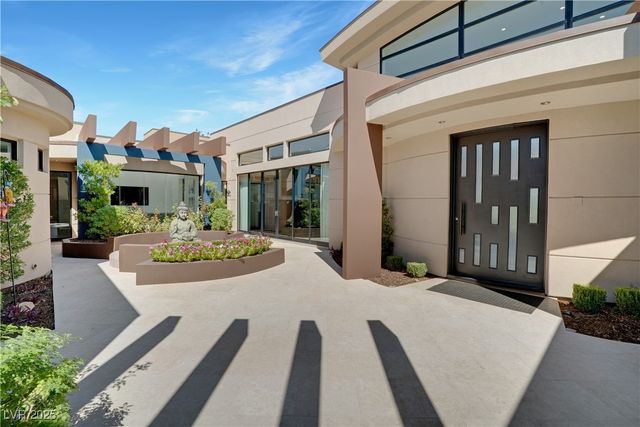 10 Ridge Blossom Road, Las Vegas, NV 89135