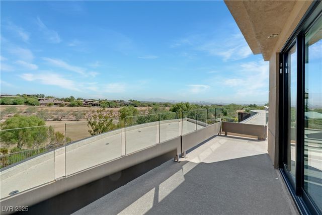 10 Ridge Blossom Road, Las Vegas, NV 89135