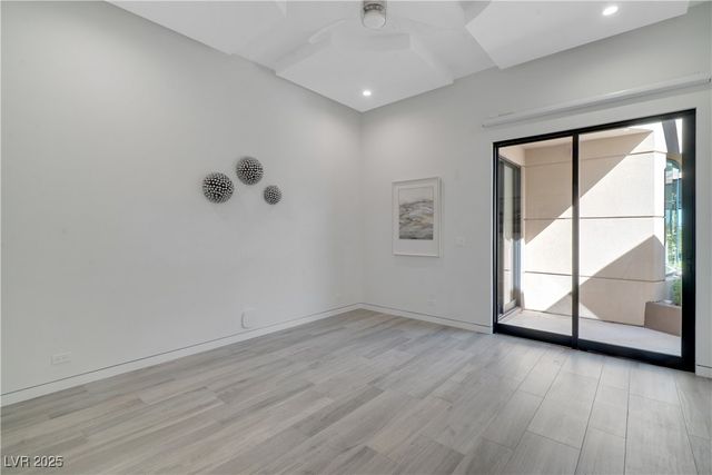 10 Ridge Blossom Road, Las Vegas, NV 89135