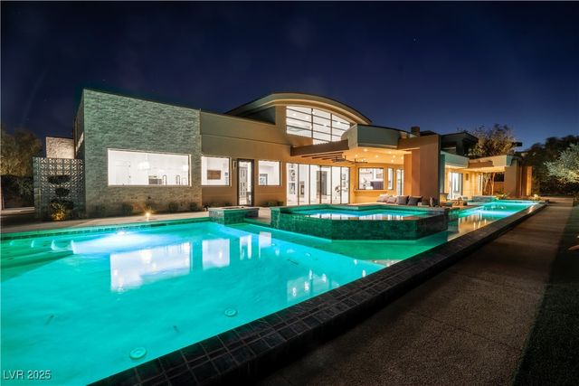 10 Ridge Blossom Road, Las Vegas, NV 89135