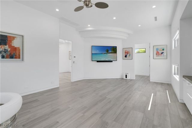 10 Ridge Blossom Road, Las Vegas, NV 89135