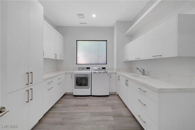 10 Ridge Blossom Road, Las Vegas, NV 89135