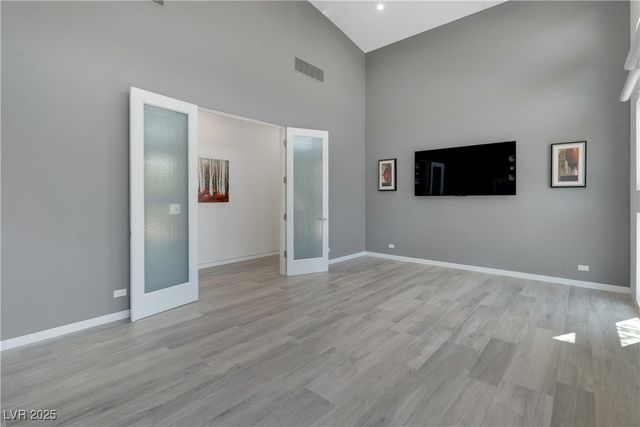 10 Ridge Blossom Road, Las Vegas, NV 89135