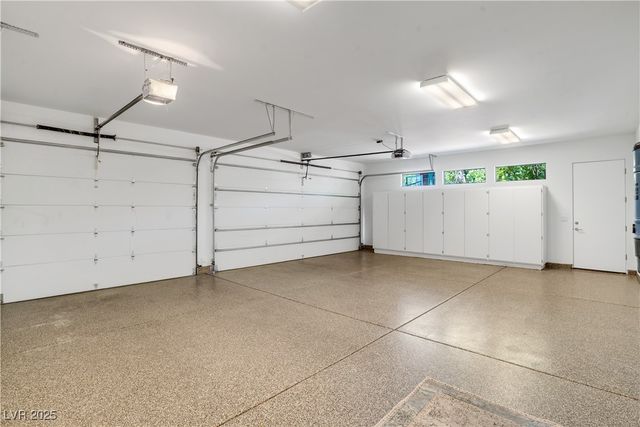 10 Ridge Blossom Road, Las Vegas, NV 89135