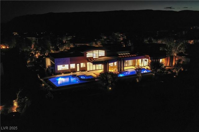 10 Ridge Blossom Road, Las Vegas, NV 89135