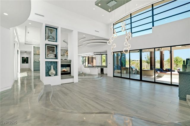 10 Ridge Blossom Road, Las Vegas, NV 89135