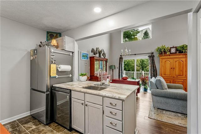 220 Brae Glen Dr, North Strabane, PA 15317