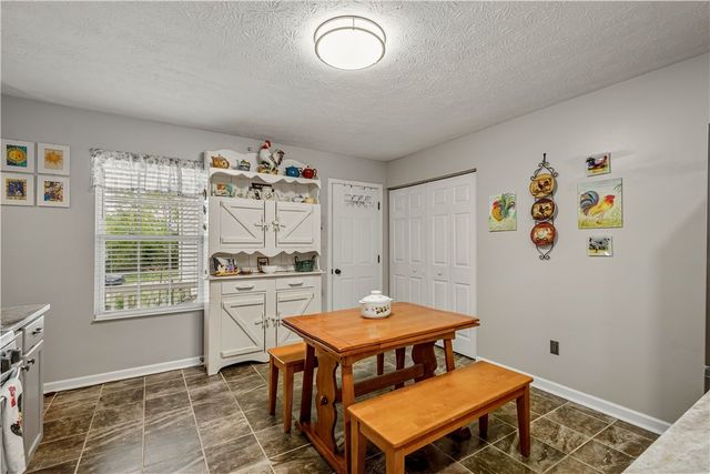 220 Brae Glen Dr, North Strabane, PA 15317