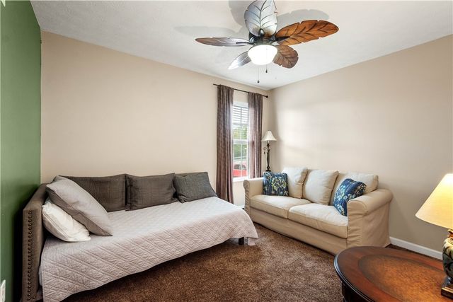 220 Brae Glen Dr, North Strabane, PA 15317