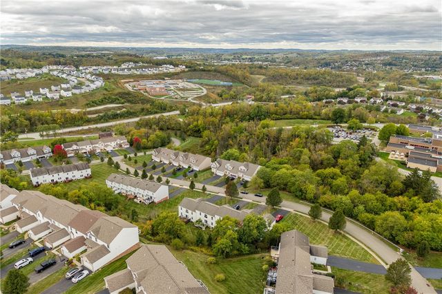 220 Brae Glen Dr, North Strabane, PA 15317
