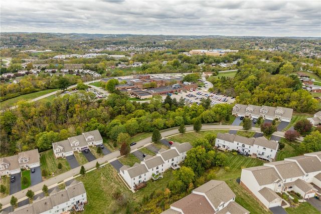 220 Brae Glen Dr, North Strabane, PA 15317