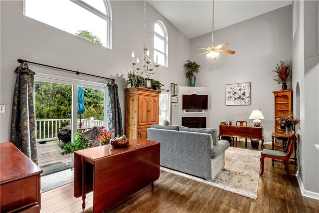 220 Brae Glen Dr, North Strabane, PA 15317