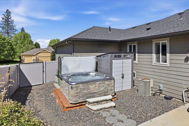 9414 N Phoebe Dr, Spokane, WA 99208