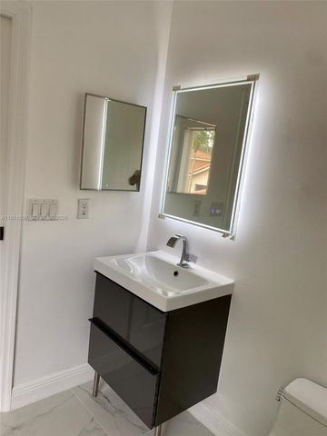 11301 ROCKINGHORSE RD, Cooper City, FL 33027