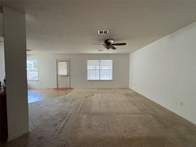 18420 Wind Tree LN, Elgin, TX 78621