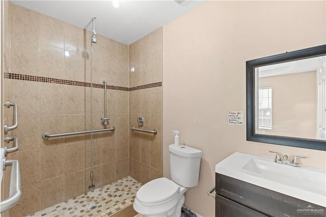 813 Chickadee Avenue, Pharr, TX 78577