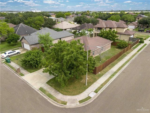 813 Chickadee Avenue, Pharr, TX 78577