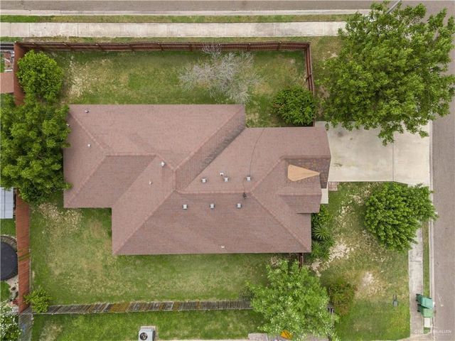 813 Chickadee Avenue, Pharr, TX 78577