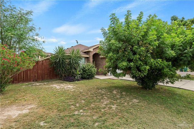 813 Chickadee Avenue, Pharr, TX 78577